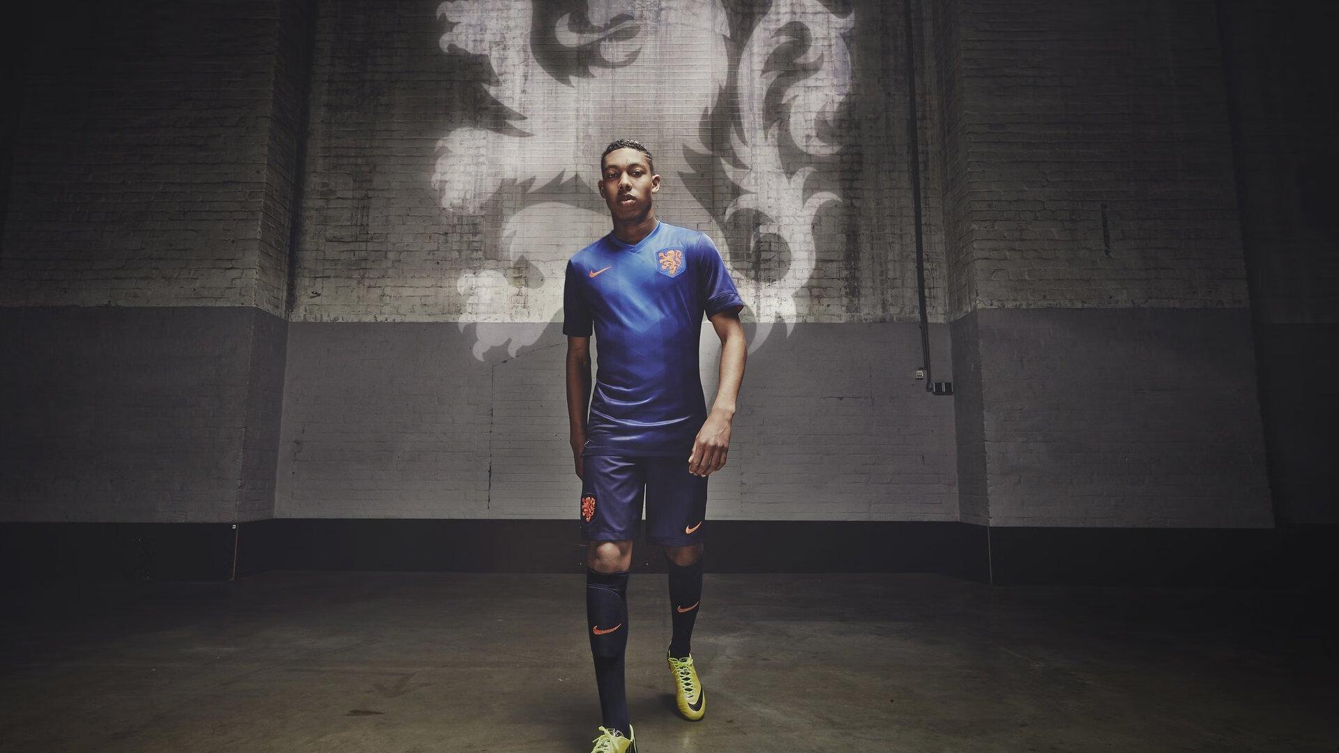 卢卡现身诺坎普引关注,巴萨主场激战法兰克福温情与激情交织